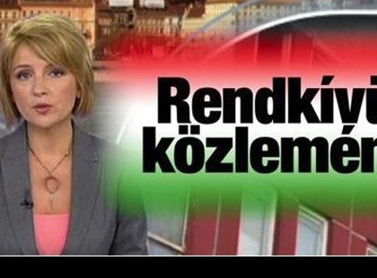 Figyelem! Fontos felhívás a lakosságnak! Mai nap életbe lép a vörös kód! Arra kérik a lakosságot, hogy ennek tegyen eleget onnantól, hogy bejelentették a vörös kódot! A híradóban fogják bejelenteni!