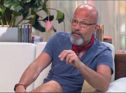 Zacher Gábor felrobbantotta a netet: Elárulta az igazságot magyar hatóságok ködösítenek a kínai vakcinával!