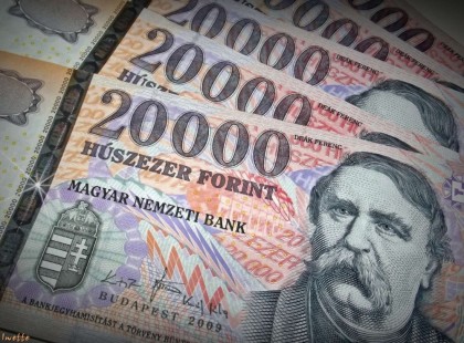 Februári pénzhoroszkóp: a Bika lottózzon, a Mérlegre nehéz idő jön