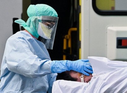 Hatalmas a baj ! Elkapták az új vírusmutációt egy idősotthon 14 beoltott lakója!!!