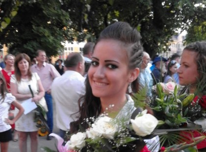 Tragédia! Fogtömése után halt meg leukémiában a 16 éves Vivien