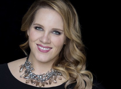 Most érkezett a hír Tóth Veráróll!Gyertyát is gyújtottak. Rengetegen küldik most jókívánságaikat.