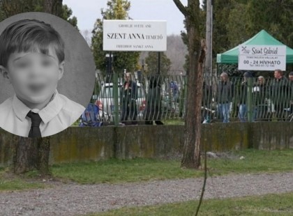 Hófehér koporsóban helyezték nyugalomra a kis Danit.. Még az ég is sírt...miközben temették az apró gyermeket