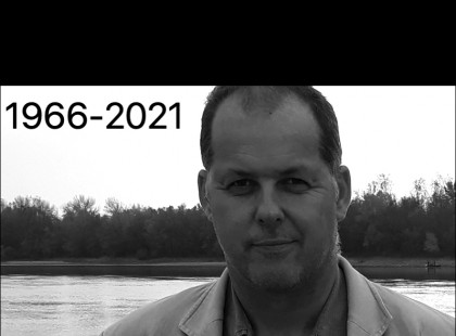 Mély fájdalommal közöljük Önökkel, hogy Laci visszaadta a lelkét a teremtőnek.. Hiánya pótolhatatlan,csak 55 éves volt..