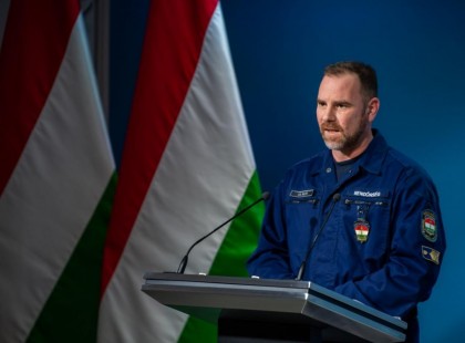 Fekete hétfő..Nagyon sok honfitársunk hunyt el, és rengeteg az új fertőzött..Az egyetlen megoldás a vakcina