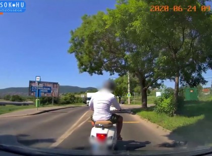 Hoppá előkerült egy videó ahol Berki robogóval is büntetőfékezett - pedig felesége szerint nem az ő stílusa, aztán mégis - videó
