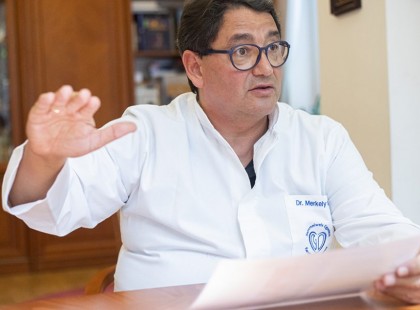 1 perce jött a hír! Dr Merkely Béla figyelmeztetése: Ekkor lesz vége a harmadik hullámnak ! A híres magyar orvos, olyat döbbenetes dolgot mondott a koronavírus oltásról !