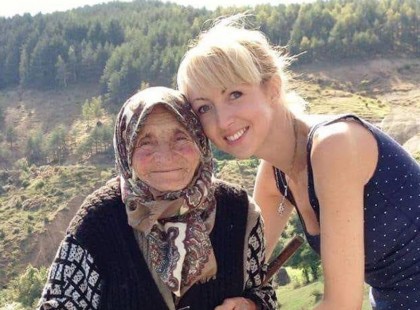 A néni ma 85 éves, nincsenek gyermekei, sem unokái..