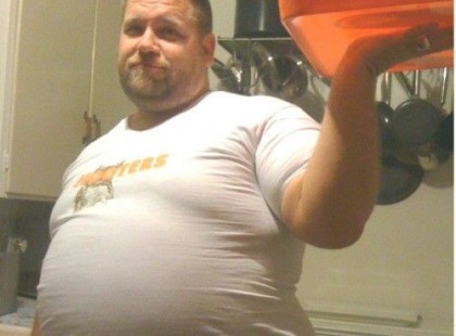 Egy 125 kilós vágódisznó vagyok, és üzennék Norbinak..Eddig nem tudtam hova soroljam magam, de most már tudom..Köszönöm szépen a szakértelmed, és azt is, hogy végre tudom magam hova sorolni. Egy vágódisznó vagyok, ami a jelenlegi helyzetben.....