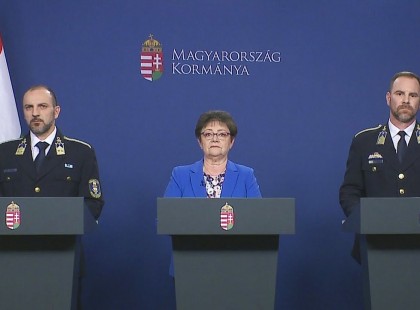 Orbán-kormány rendkívüli bejelentése, itt a lazítás menetrendje! így kinyithatnak a fodrászok, kozmetikák és más szolgáltatók.