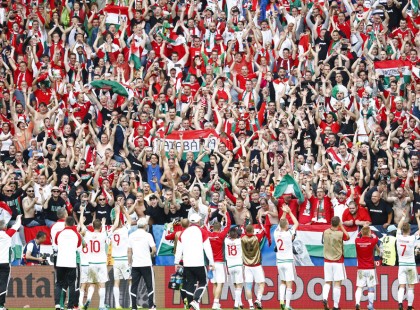 Jönnek a teltházas meccsek Magyarországon! Szóbeli érettségi vizsgákat nem tartják meg a fertőzésveszély miatt, de Budapesten teltházas meccsekkel menne majd a futball-Eb.