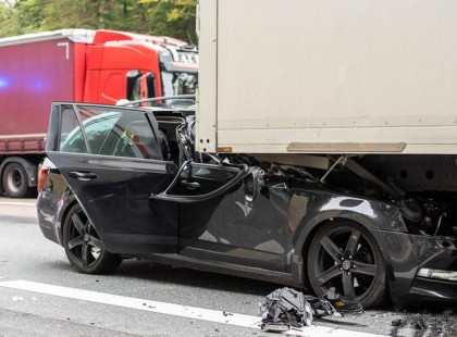5 PERCE ÉRKEZETT: Súlyos baleset ! Közel 10 km-es a torlódás az autópályán, forgalmat megállították, nincs átjutás.