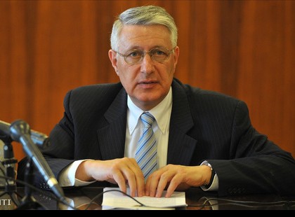 Nagyon nagy a baj!1 perce bejelentette Falus Ferenc az ÉV EGYIK LEGROSSZABB HÍRÉT! Ez bizony Téged is érint! >>