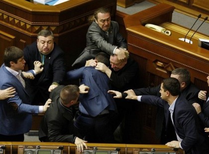 Durván elszabadult a pokol a parlamentben -Orbánnak nekimentek - Jakab Péter Orbánnak : 