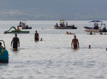 Szörnyű tragédia ! Meghalt ma egy 21 éves ember..Vízibicikliről ugrott a Balatonba, de nem jött fel a vízből..
