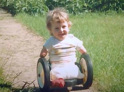 Végtagok nélkül született, ám a nagymamája “cinikus” megjegyzésének köszönhetően az egész élete megváltozott