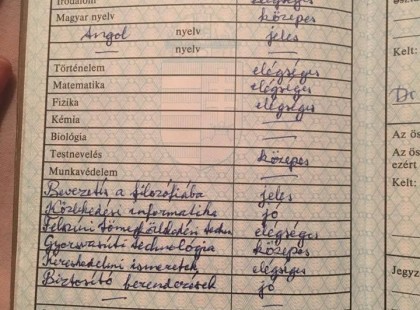 A szülők büszkén mutogatják a kitűnő bizonyítványokat, na de ezt figyeljétek!