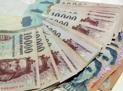 PÁR PERCE kaptuk : 4 MILLIÓ magyar kap pluszt pénzt, AMIRE NEM SZÁMÍTOTT!!! Ekkor érkezik a MEGLEPETÉS ÖSSZEG :