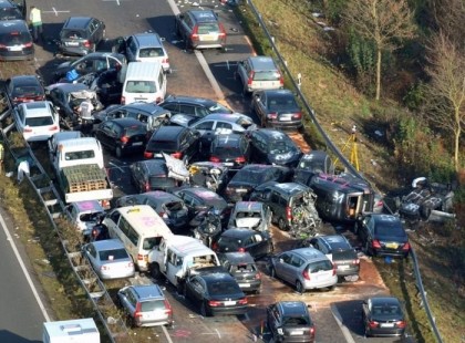 Baleset ! Közel 3 km-es a torlódás az M1 autópályán,1 óra az átjutási idő.
