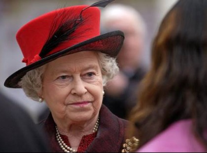 Kitört a botrány a királyi családban – Megtette Erzsébet királynő azt, amire senki se számított