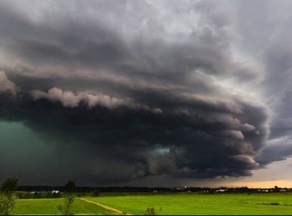 VIGYÁZAT! Órákon belül hatalmas jégeső zúdul az országra, de ez még nem minden!