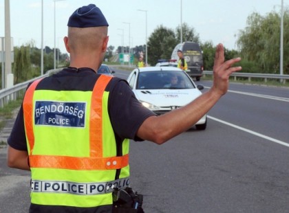 ÚJ TÖRVÉNY Magyarországon!!!!AUTÓSOK FIGYELEM!!! Ha ezt a szabálysértést követed el AZONNAL ŐRIZETBE VESZNEK ÉS VISZNEK A FOGDÁBA!!!