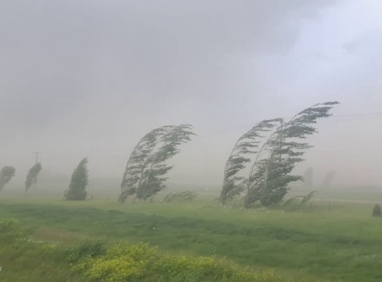 18 megyére kiadták a riasztást !Pusztító jégeső ,özönvíz ,villámlás ,durva eső,90km/órás szélvihar!