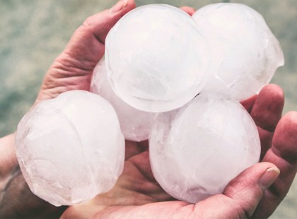 Lecsapott az ítéletidő Magyarországra, a szélvédőket is bezúzta a jég!Aki tudja vigye biztonságba az autóját