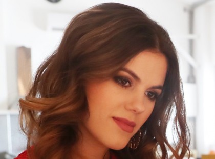 Csobot Adél levetkőzött és megmutatta magát! ...ITT a felvétel – addig nézd meg, amíg le nem törlik!