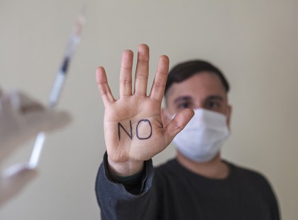 Hatalmas büntetést kapnak az oltatlanok! Durván lecsapnak az oltatlanokra, ettől a büntetéstől mindent átértékelhetnek