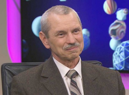 RUSVAI MIKLÓS KÉT DÁTUMOT IS MONDOTT: AZ ELSŐ A 4. HULLÁM KEZDETE, A MÁSODIK A BEROBBANÁSA