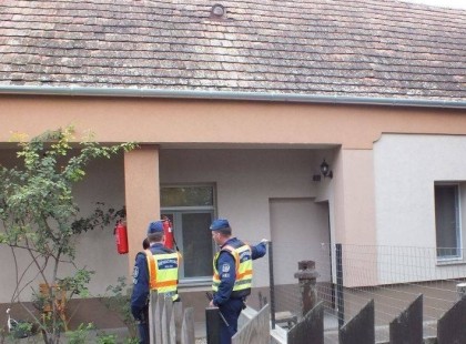 JÖN A HATALMAS BÍRSÁGESŐ! CSAK napjai maradt annak, akinek kertes háza, hobbitelke van!! 2021. Augusztus 1-jétől elkezdődnek az ellenőrzések. TÖBB SZÁZEZRES BÍRSÁGOT VARRNAK A nyakadba ha ennek a szabálynak nem fogsz megfelelni!