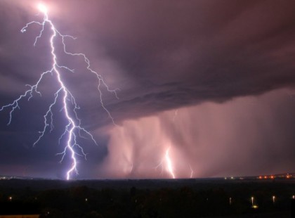 Igazi szörnyeteg közelít felénk, elmoshatja az országot a hatalmas vihar