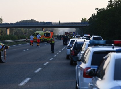 A sofőr is meghalt az m7-esen történt balesetben, megrázó részletek érkeztek