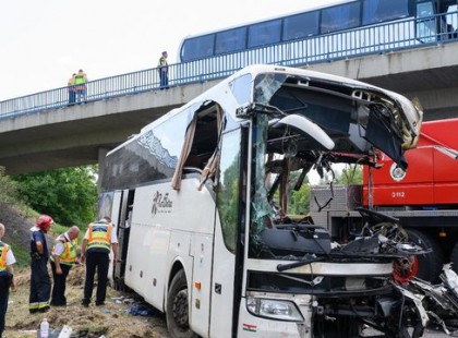 Szörnyű dolog derült ki a tegnapi 8 halálos autóbusz tömegszerencsétlenségről!