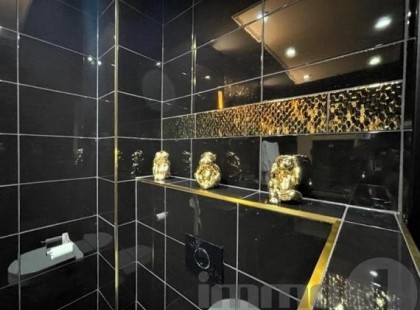 LL Junior ennyiért árulja a házát.. Nézzék meg mi van ott, ez a luxus a javából!