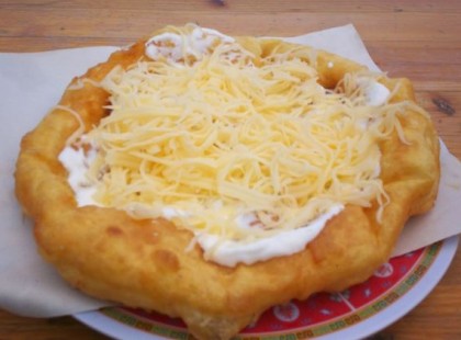 Mennyeien ropogós lángos csupán pár perc alatt