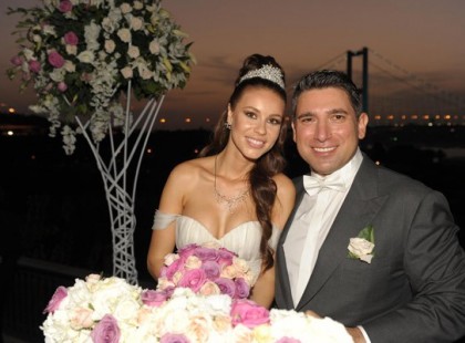 ESZMÉLETLEN: EZÉRT NEM SZÜL MILLIÁRDOS TÖRÖK FÉRJÉNEK GYEREKET A MAGYAR SZÍNÉSZNŐ ÉS LUXUSFELESÉG! VÉLEMÉNYÉTŐL EZREK HÁBORODTAK FEL HAZÁNKBAN! - EGY LÁJKKAL JELEZZE MÁR AZ A FELELŐS SZÜLŐ, AKI NEM ÉRT EGYET EZZEL!