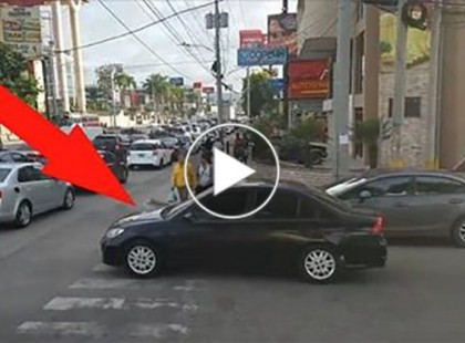 A pofátlan autós ráállt a zebrára: a kreatív járókelők olyan leckét adtak neki, hogy tutira sose csinál ilyet többé!