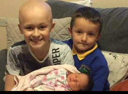 A haldokló kisfiú nagymamája azt mondja, bár átvehetné a helyét a kórházi ágyon. Az unoka válasza szívbemarkoló és nagyon bölcs: