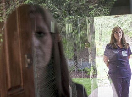 7 jel, hogy elhunyt szeretteink üzenni próbálnak nekünk, gondoskodni akarnak rólunk és vigyáznak ránk: