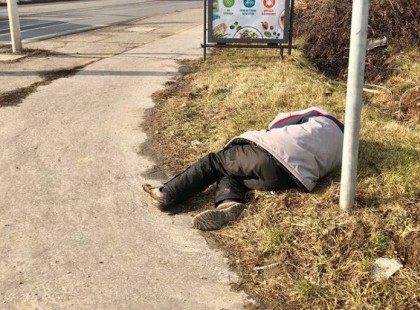 Egy bácsi rosszul lett, és összeesett, csak egy fekete BMW állt meg, aki EZT tette vele