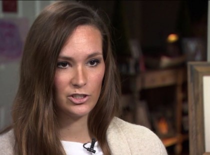 A 22 éves lányt arra fogadták fel, hogy vigyázzon a gyerekükre. A szülők álmukban sem gondolták, hogy EZT megteszi: