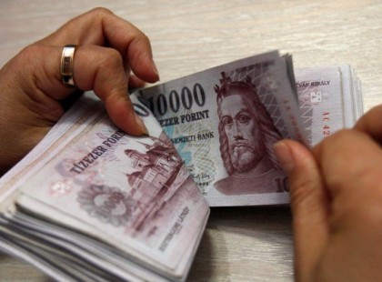 64 EZER FORINT, AMI SZINTE MINDEN ÉDESANYÁNAK JÁR! – LETÖLTHETŐ KÉRELEM AZ IGÉNYLÉSHEZ! Itt van kik és milyen papírokkal igényelhetik a támogatást! NEM ADJÁK AUTOMATIKUSAN, DE ÉRDEMES IGÉNYELNI – itt van, amit minden édesanyának tudnia kell! LETÖLTHETŐ KÉRELEM AZ IGÉNYLÉSHEZ!