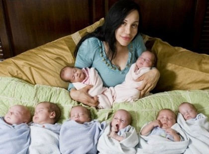 Egykor a fél világ felkapta a fejét, amikor ez a gyönyörű nő nyolcasikreket hozott a világra. Így néznek ki a kicsik 2020-ban, 11 év elteltével: