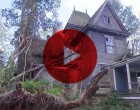 A férfi erdőben sétálva bukkant az elhagyatott házra… Földbe gyökerezett a lába, amikor meglátta, mit rejt belülről (videó)