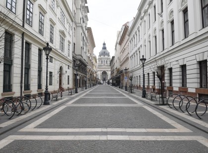 PFFF! Ilyen súlyos a helyzet???? Kijárási tilalmat vezetnének be Magyarországon az OLTATLANOKNAK! ÍME A részletek - ezt tervezik :