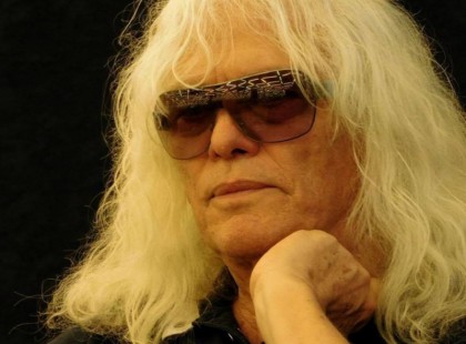 Közleményt adott ki az Omega Kóbor János állapotáról!