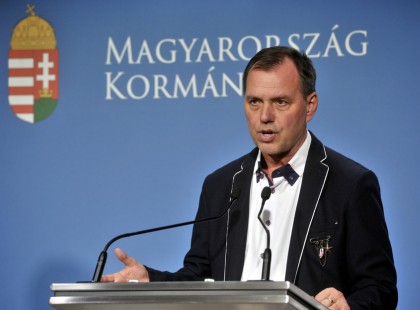 BAJ VAN! Súlyos a magyar helyzet, sok helyen MEGTELTEK az intenzív osztályok! EZEK AZ ÚJ KORLÁTOZÁSOK VÁRHATÓK itthon! >>>>