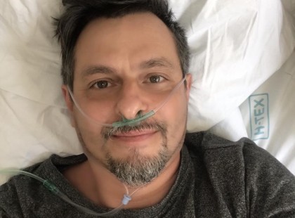 Két oltás után került kórházba Márió a harmonikás..koronavírussal került a kórháza, oxigénre kapcsolták